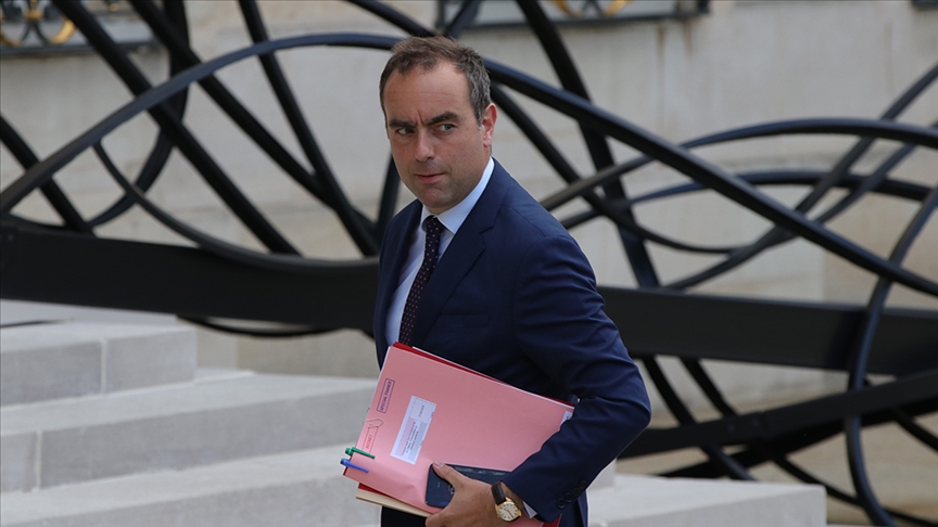 Fransa’da hükümet krizi sürüyor |