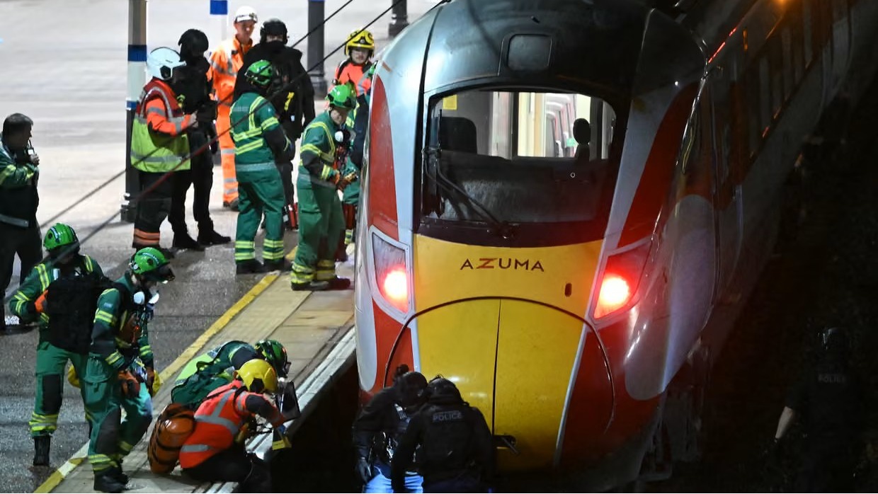 10 kişi yaralandı, saldırgan gözaltında |