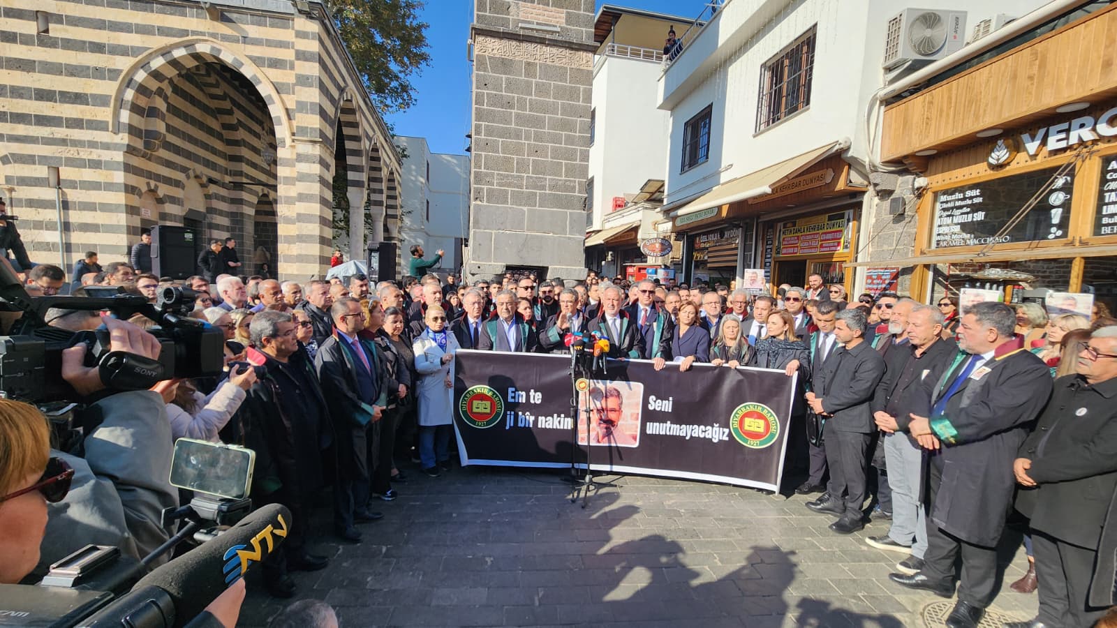 Tahir Elçi anılıyor I