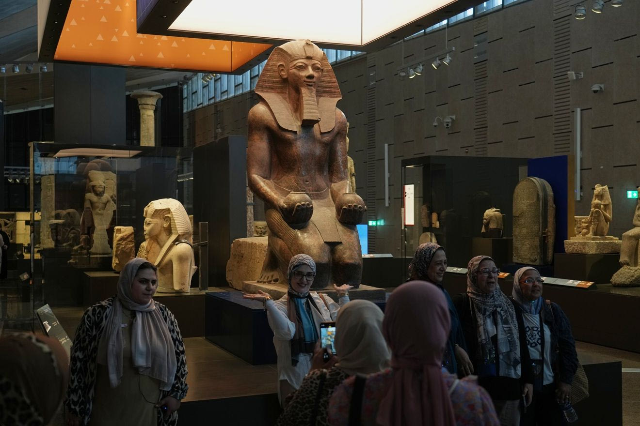 Tutankhamun’un mezarı ilk kez eksiksiz açıldı |