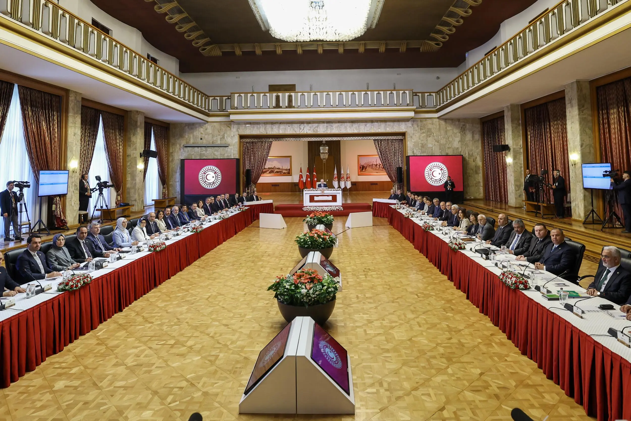 İmralı’ya gidilecek mi? |