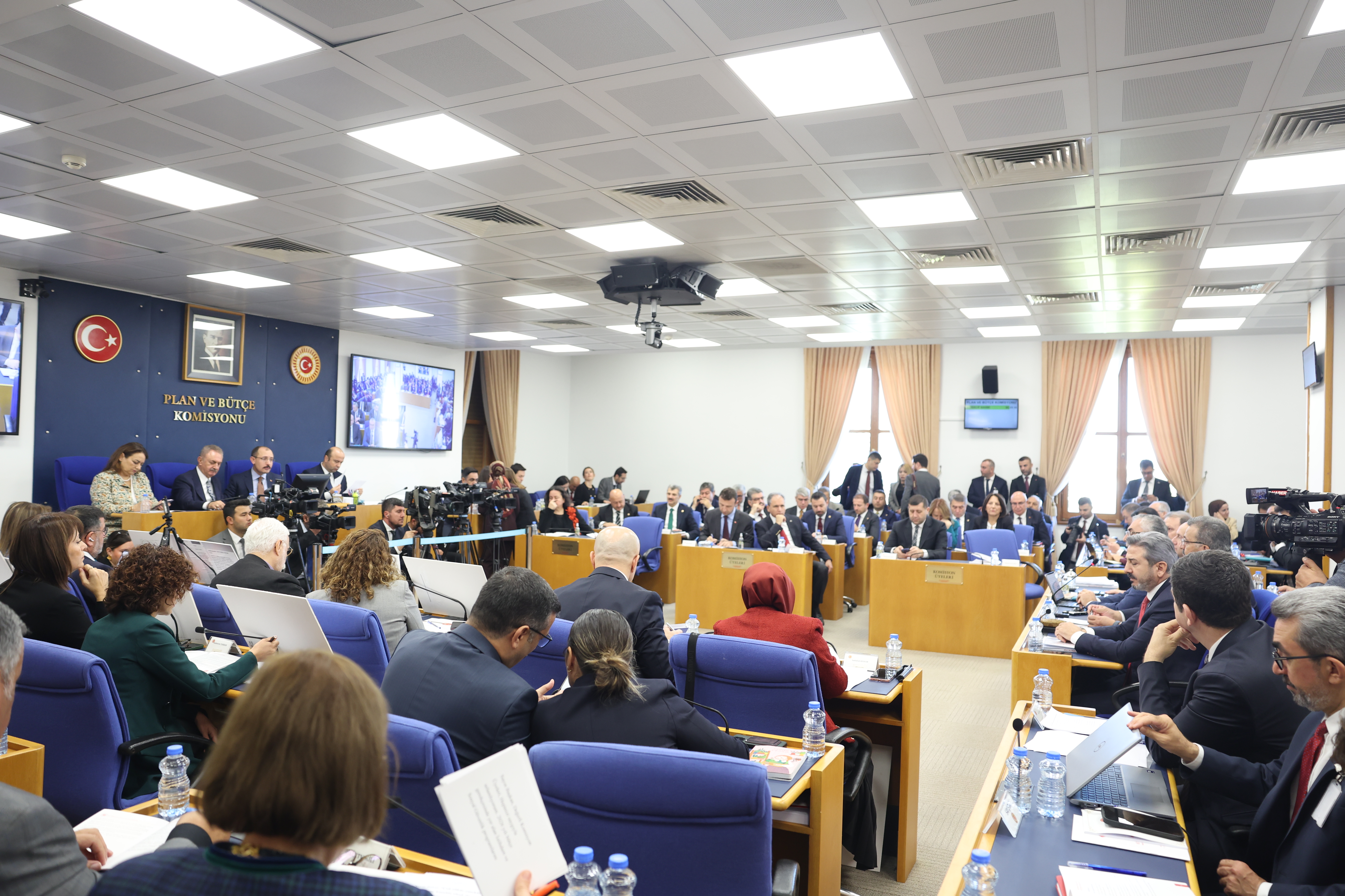 ank-11-11-2025-plan-butce-komisyon-calisma-guvenlik-dem-parti1