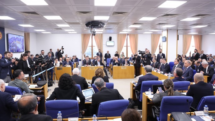 DEM Partili Adalet Kaya: — 500 traktör ve 10 bin tarla hacizli görseli