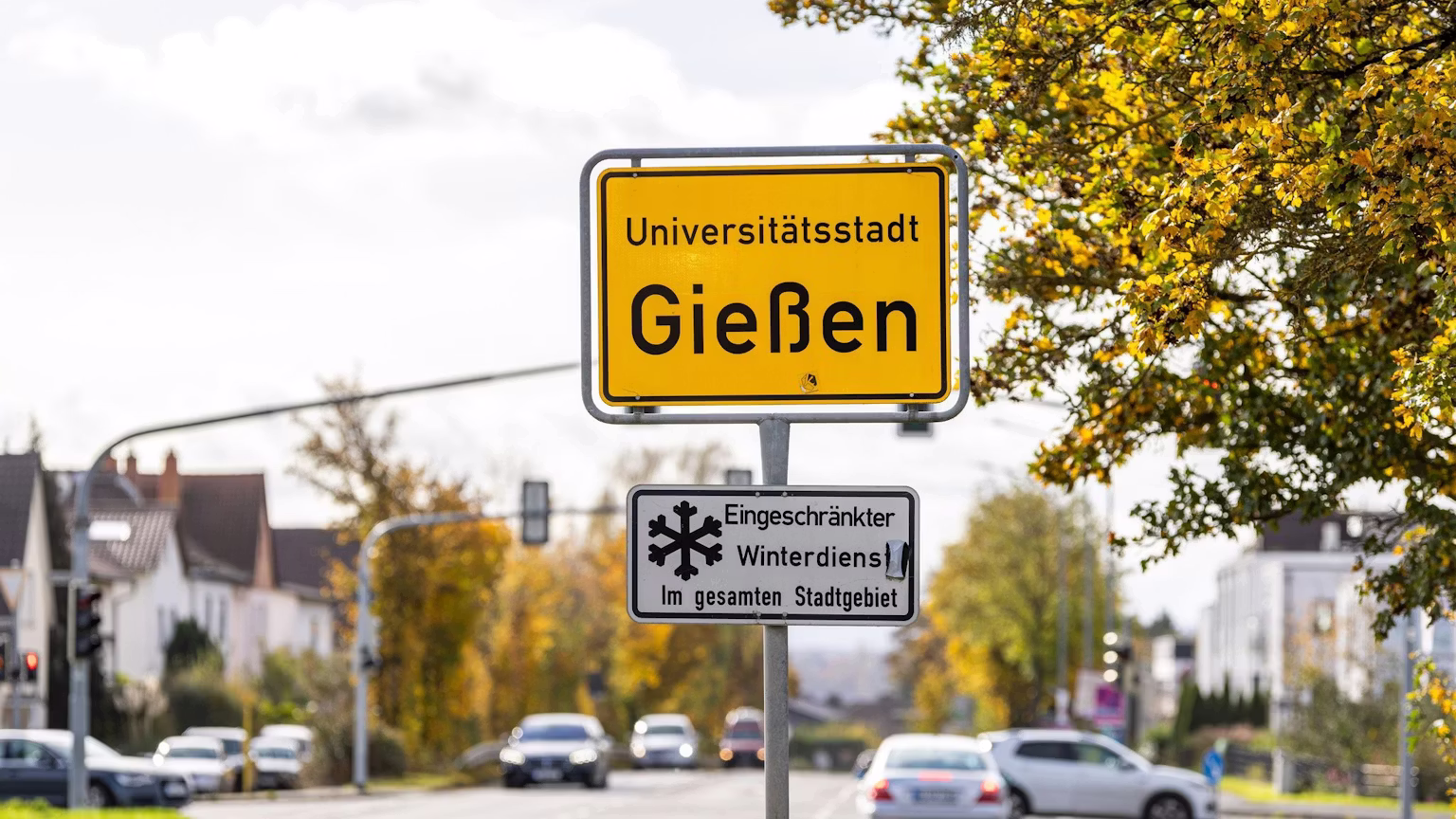 Giessen’e İHA, helikopter, atlı polis ve TOMA takviyesi |