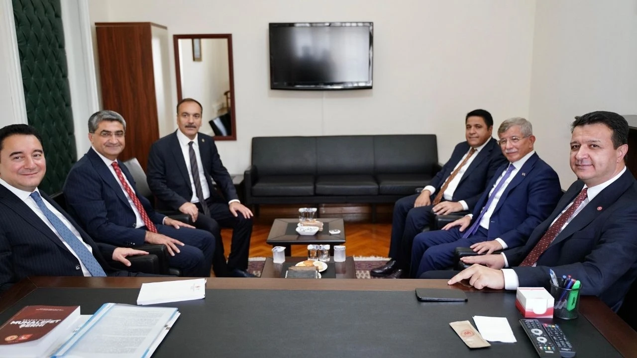 Kani Torun “Siyasetsizlik” demişti | — Yeni Yol Grubu İmralı heyetine üye vermeyecek görseli