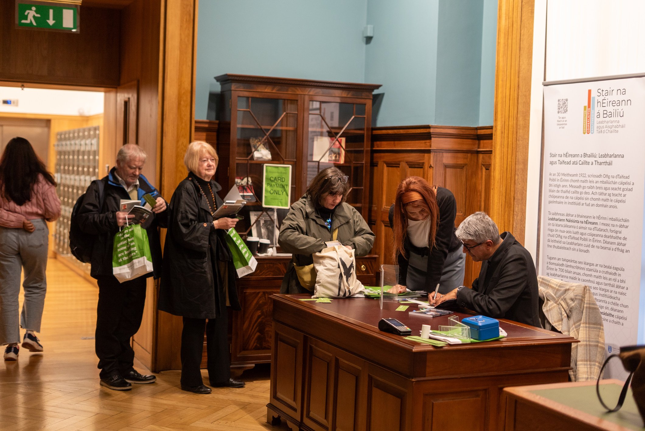 İrlanda Cumhurbaşkanı şair Çomak’la buluştu I