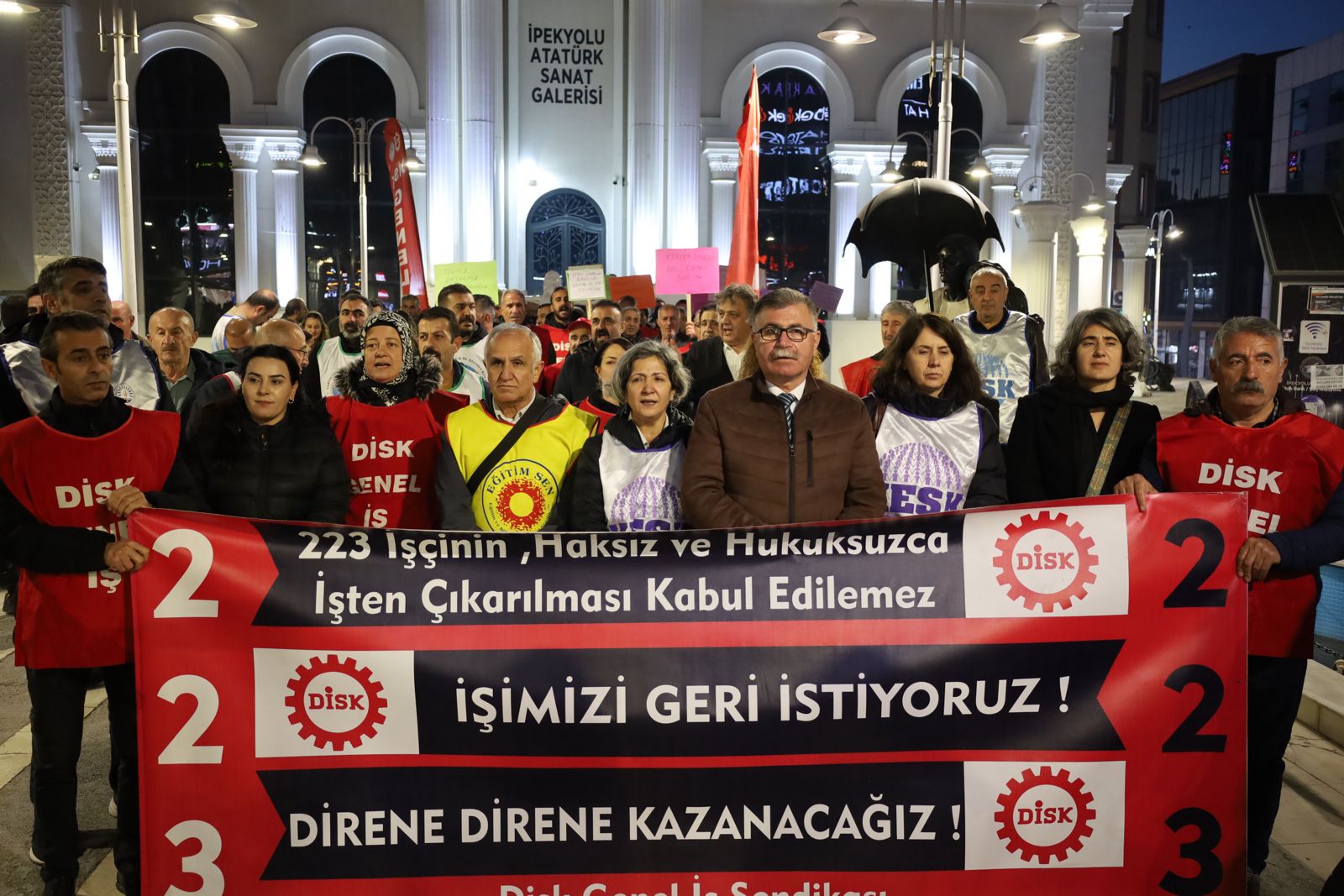 Kayyumun işten çıkardığı 223 işçi |