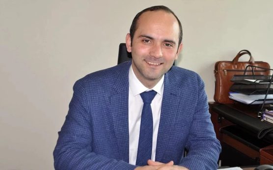 Eşi sağlık durumunu paylaştı l