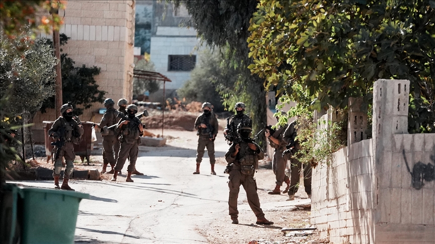 32 kişi gözaltına alındı |