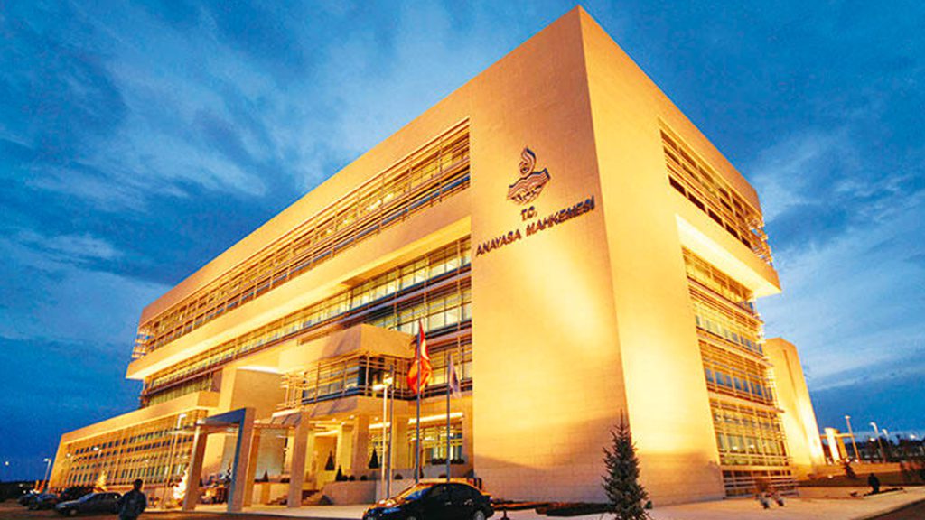 İmamoğlu’nun “Ahmak Davası”nı ilgilendiriyordu | — AYM "hakaret" düzenlemesini uygun buldu görseli