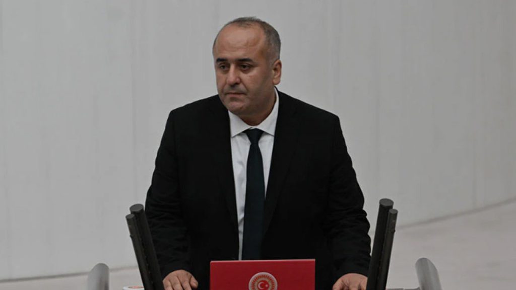 Türkiye’nin Suriye politikasını eleştirdi | — Çiçek: Kürt sorunu ezberlerden kurtulmayı bekliyor görseli