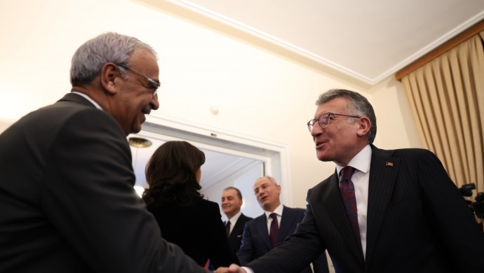 CHP görüşmesi Pazartesi günü | — İmralı Heyeti'nin AKP ile görüşmesi başladı görseli