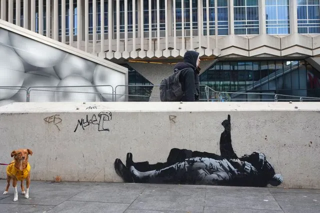 Banksy’den Londra’da yeni grafiti |