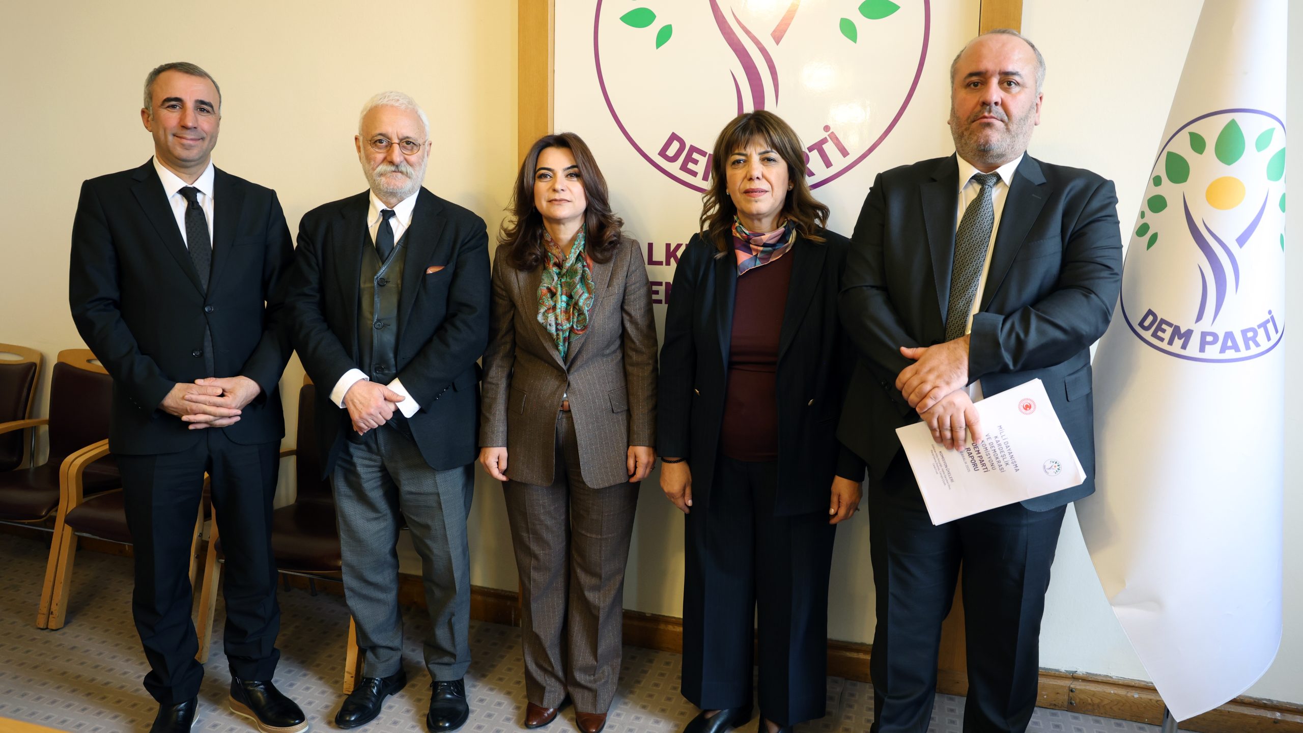 Meclis Komisyonu’na 99 sayfalık rapor |