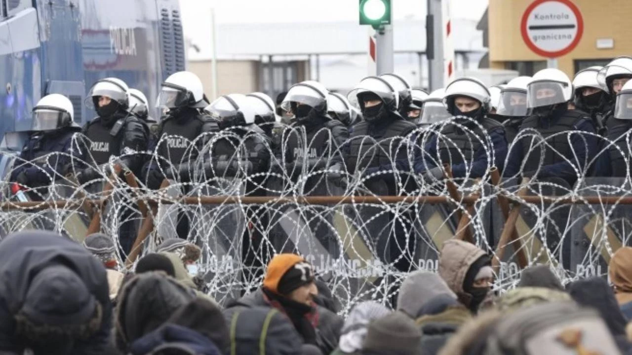 AB sınırları dışında geri gönderme merkezleri kurulacak |