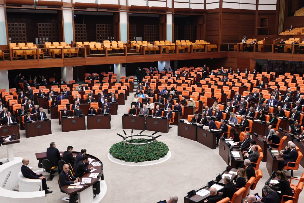 ank-24-12-2025-yargi-paketi-meclis-kabul-edildi