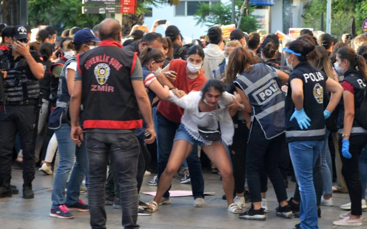 AYM, HAGB’yi düzenleyen hükmü iptal etti: