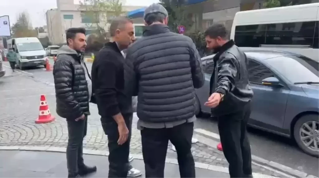 Gerekçe: “Halkı yanıltıcı bilgiyi yayma” — Barış Terkoğlu gözaltına alındı görseli