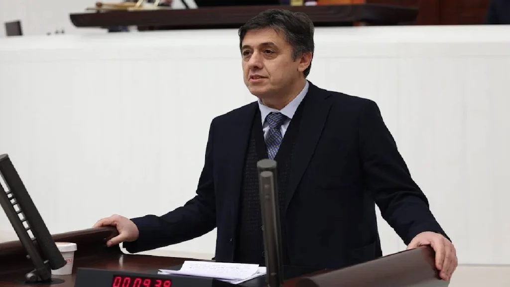 Rezerv alan politikası: “Bu mülksüzleştirmedir” | — Tiryaki: Yerel yönetim reformu şart görseli