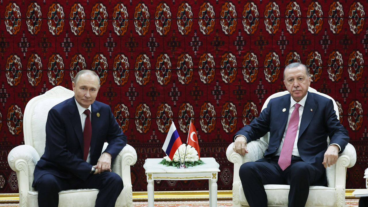 Pakistan Başbakanı Şerif’le de görüştü |