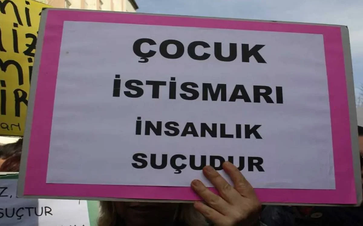 Öğrencilere cinsel tacizde bulundu |