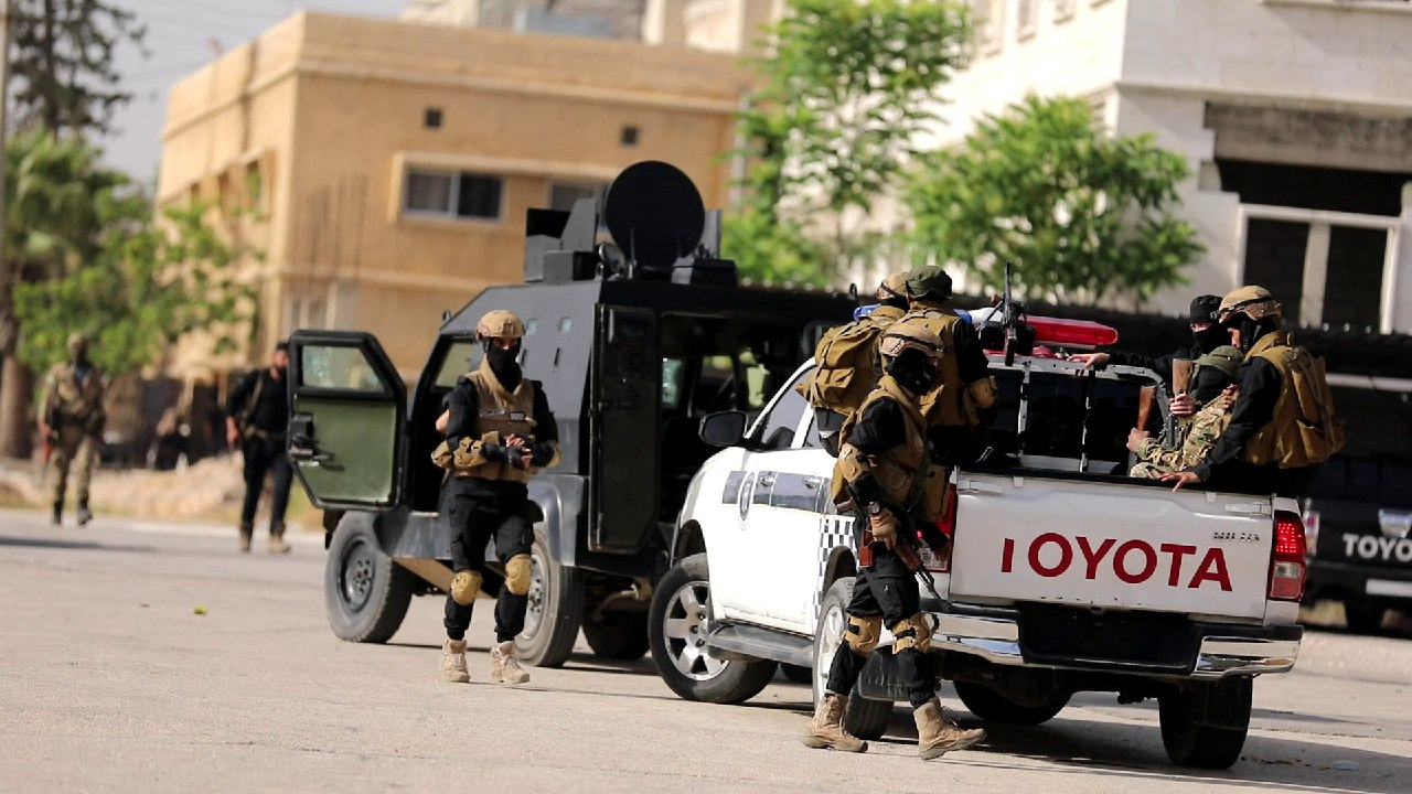 Alevilere ait yüzlerce araç ve işyeri hedef alındı |