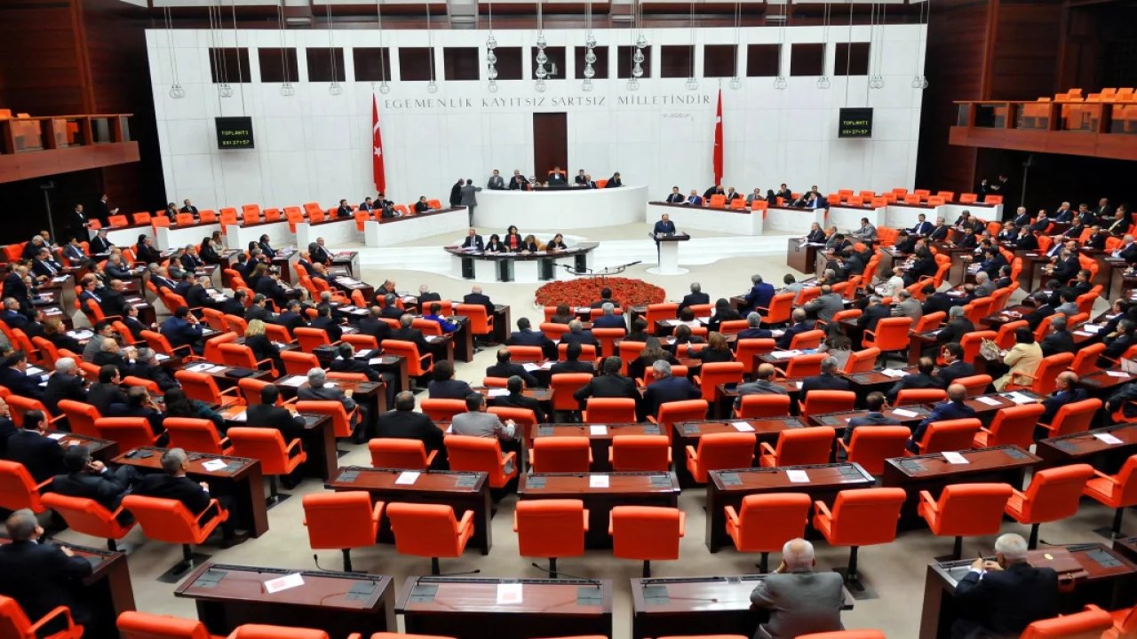 DEM Parti Ulaştırma Bakanı’nı eleştirdi |