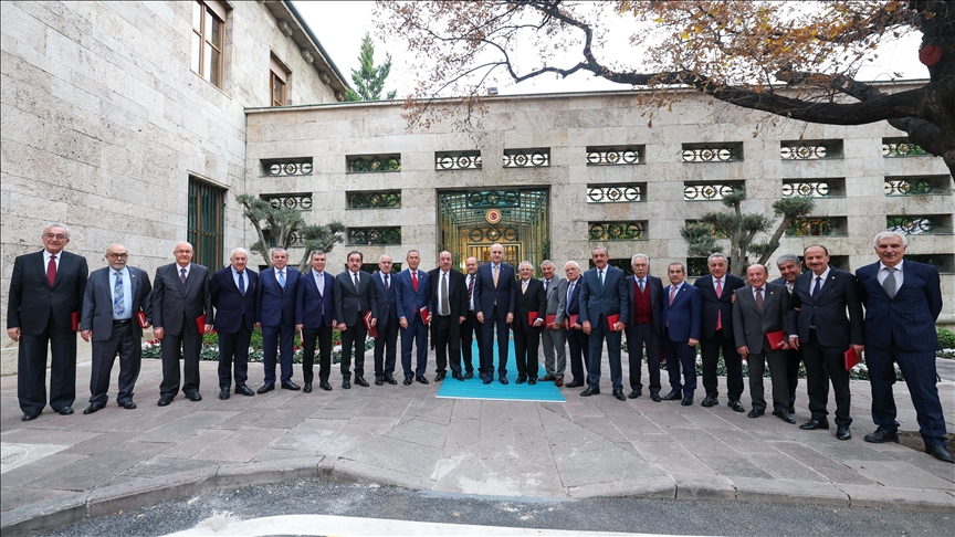 Özal, Demirel, Erbakan “süreçleri”ni hatırlattı | — Kurtulmuş: Komisyon raporunu kapsamlı şekilde ortaya koyacak görseli