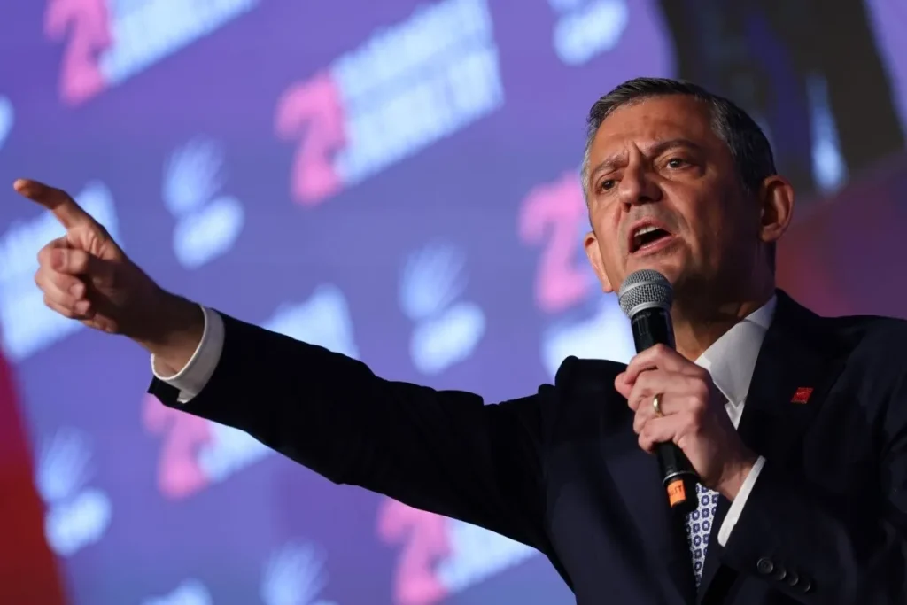 Bir şart da ileri sürdü | — Özel’den Erdoğan’a çağrı: İBB seçimlerini yenileyelim görseli