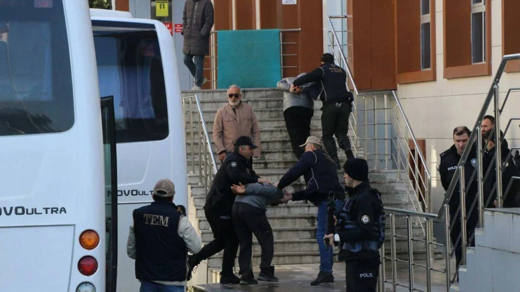 24-kent-97-dernek-ve-medrese-isidin-turkiye-agi-1