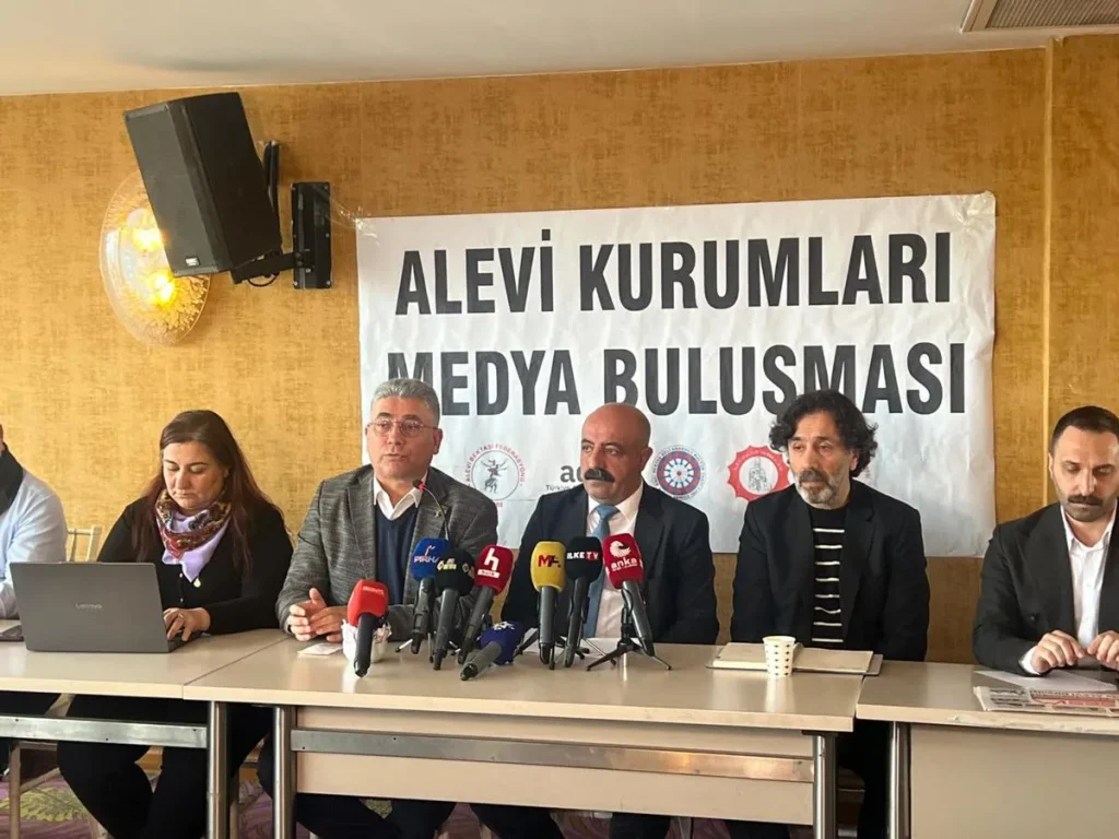 Alevi örgütlerinden açıklama | — "HTŞ, Alevilere, Dürzilere, Hristiyanlara, Kürtlere düşmanlık güdüyor" görseli