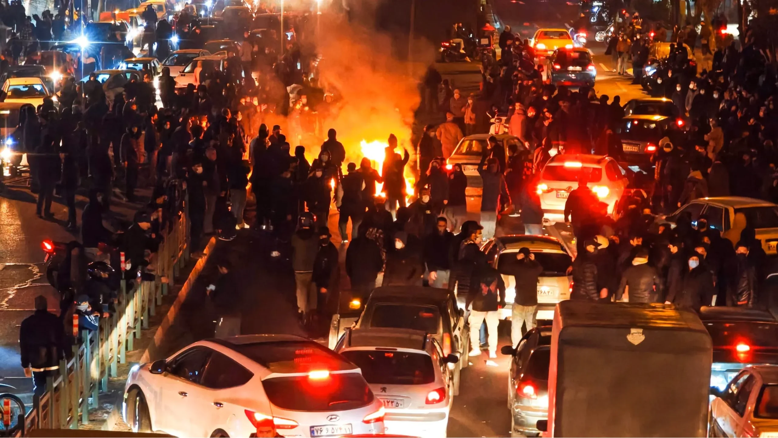 İran’da protestoların 17’nci günü ve internet kesintisi |