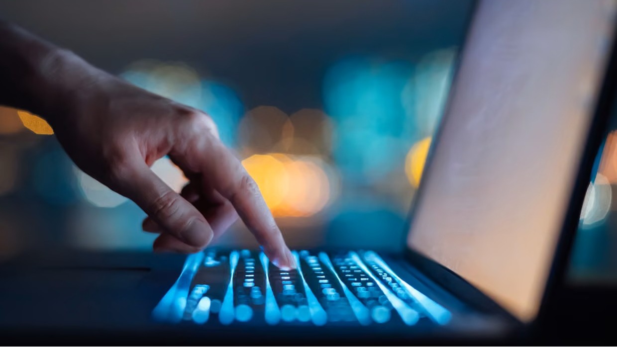 Yapay zeka uyarısı |