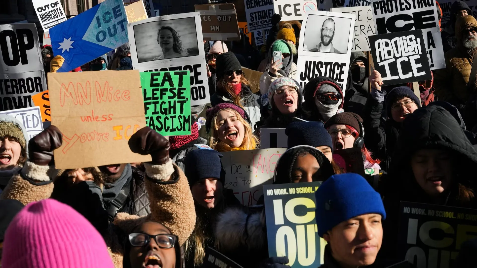 “İş yok, okul yok, alışveriş yok” |