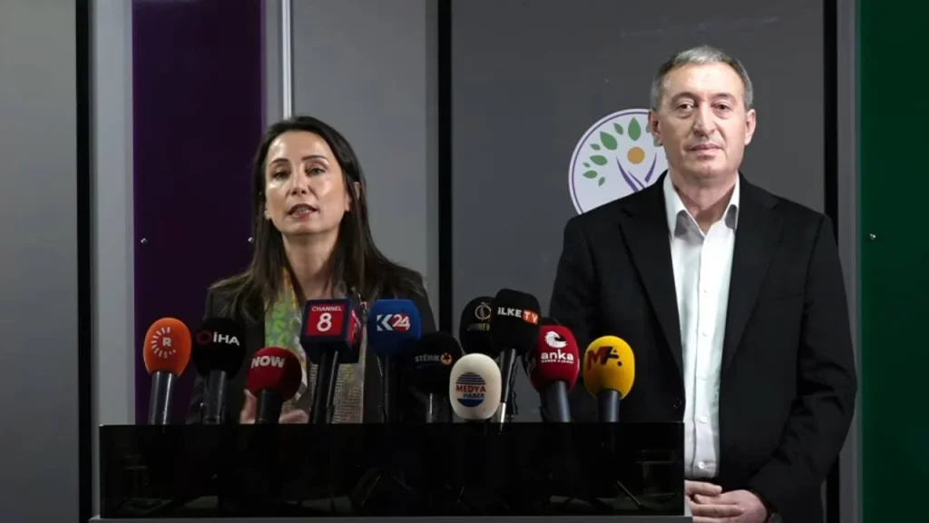 Hatimoğulları ve Bakırhan’dan açıklama | — "Eğer Suriye’yi Kürtsüzleştirmeyi hedefliyorlarsa herkes büyük yanılır" görseli