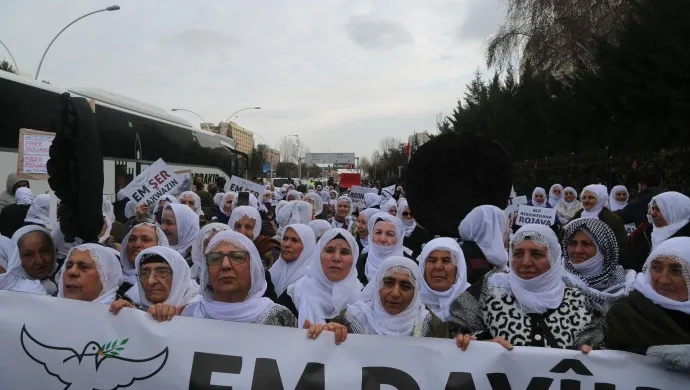 Bakanlık önünden Fidan’ın istifasını istediler |