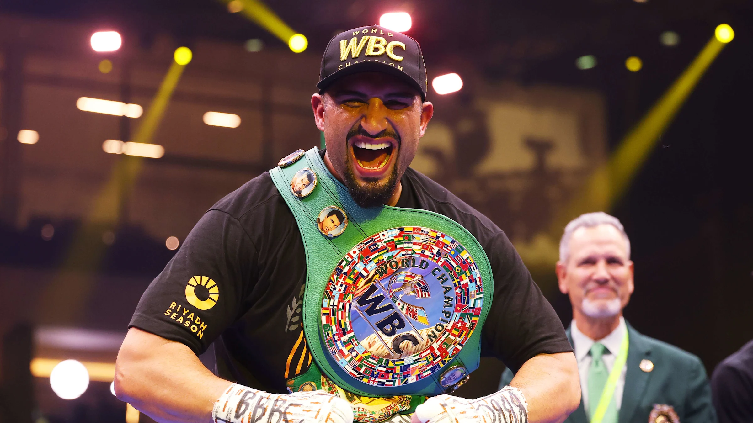 WBC kemerini korudu, zaferi Rojava’ya adadı |