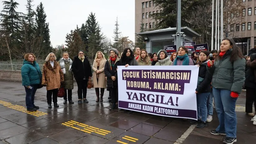 Kadınlar ve gazeteciler içeri alınmadı |