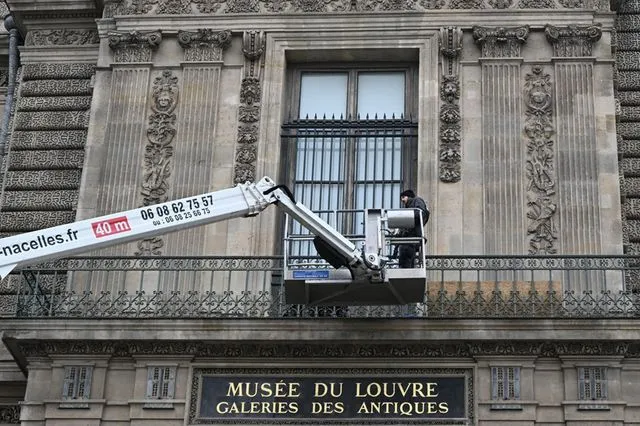 Louvre’daki soygun nasıl gerçekleşti? |