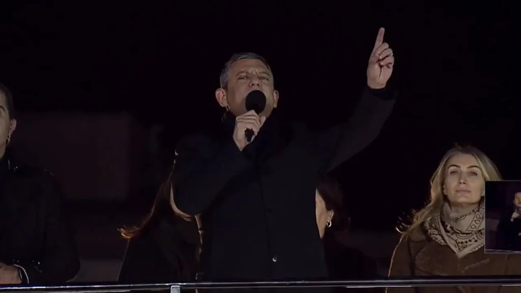 “Erdoğan tükenmiştir” | — Özel bir kez daha sandık çağrısı yaptı görseli