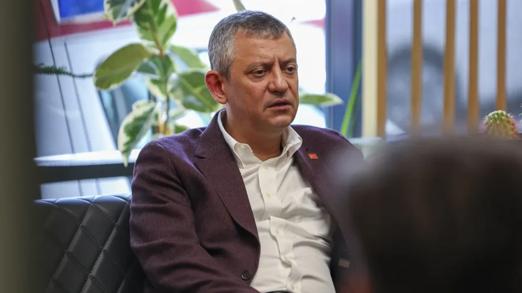 En düşük emekli maaşı | — Özel’den AKP’nin teklifine tepki: Harçlık verir gibi görseli