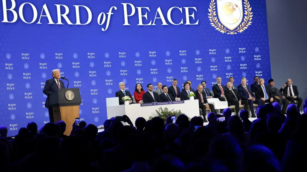 2026-02-12T183334Z_1_LYNXMPEM1B1C6_RTROPTP_4_DAVOS-MEETING-TRUMP