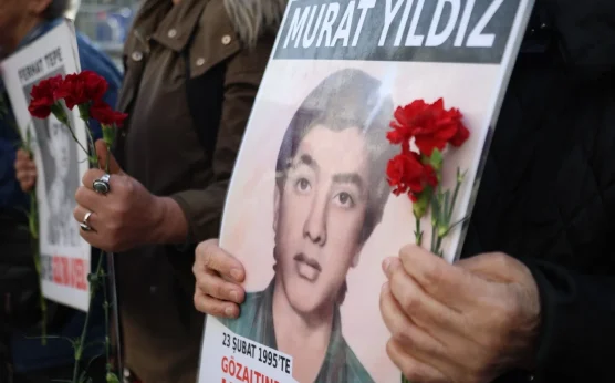 Cumartesi Anneleri |