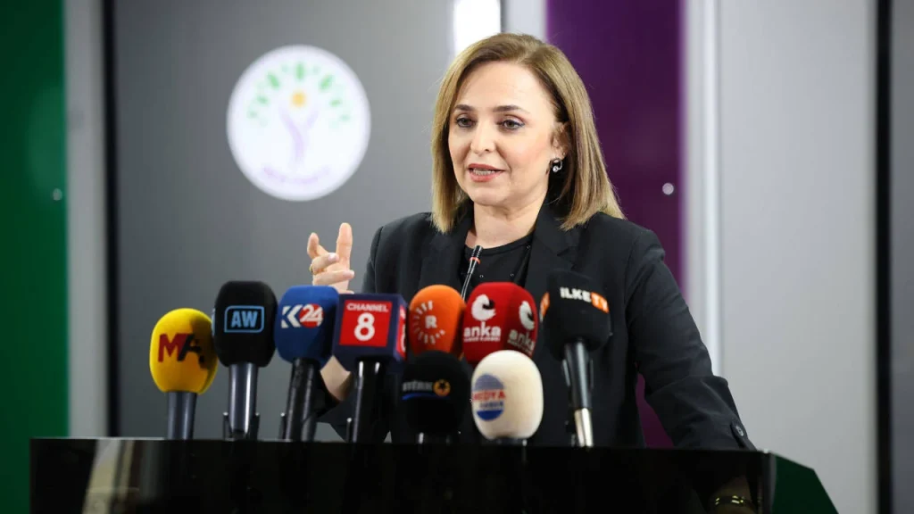 Gürlek ve Meclis Komisyonu açıklaması | — Doğan: Toplumun beklentisi hukuk ve adalet görseli