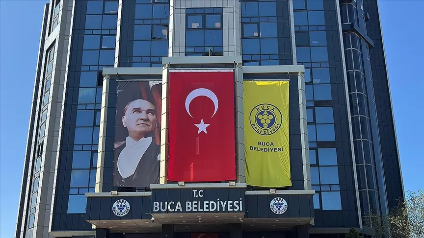 Rüşvet ve yolsuzluk iddiası | — Buca Belediyesi’ne operasyon: 25 kişi gözaltına alındı görseli