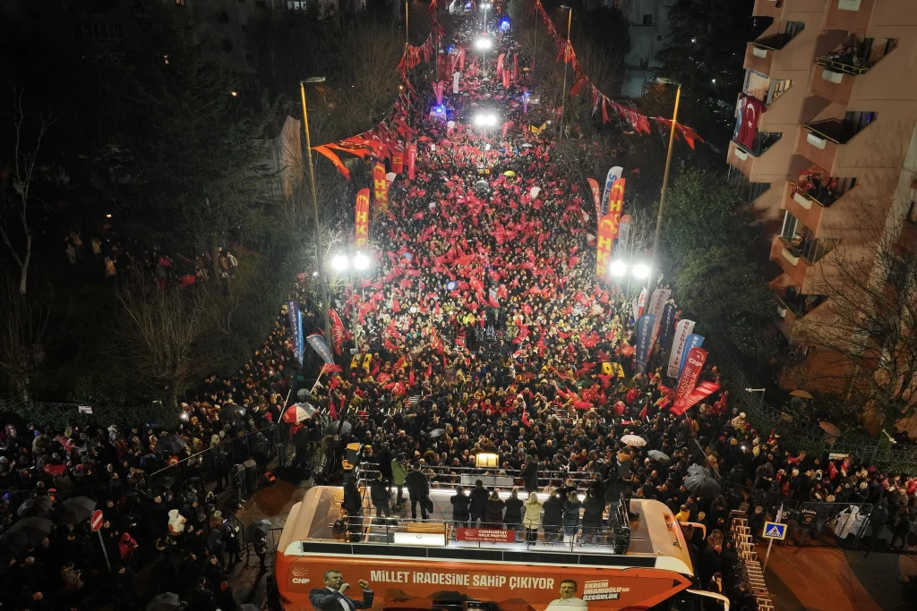CHP lideri Özel iddia etti: — "İBB davasını Haziran’a erteletmek istiyorlar" görseli