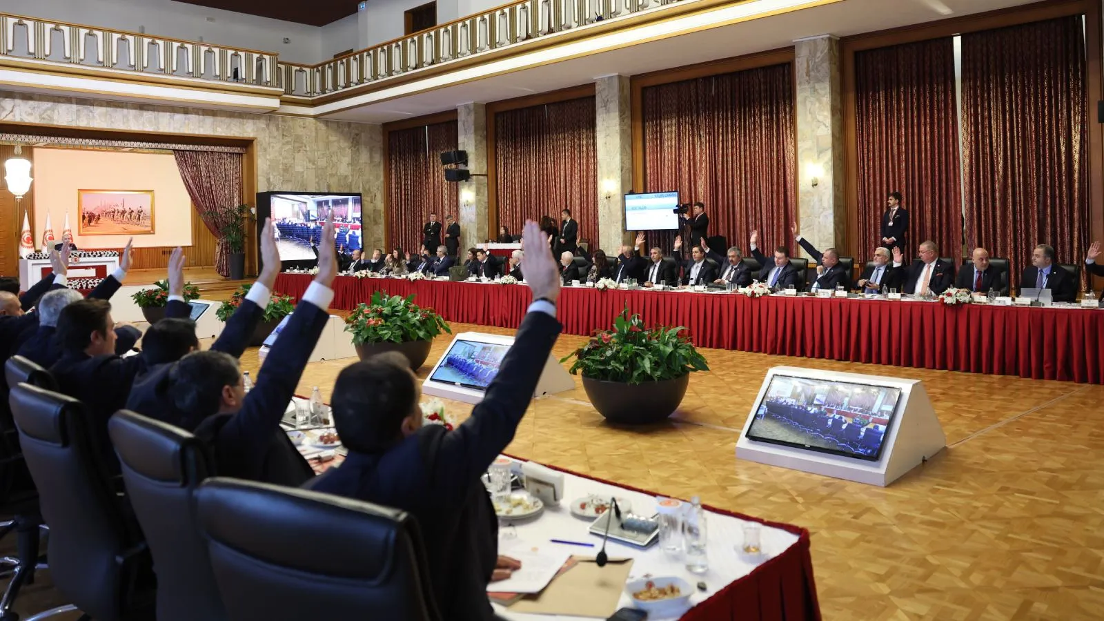 Ortak rapor oy çokluğu ile kabul edildi |