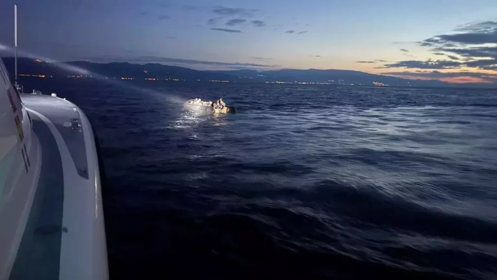 izmirde-gocmenleri-tasiya-136