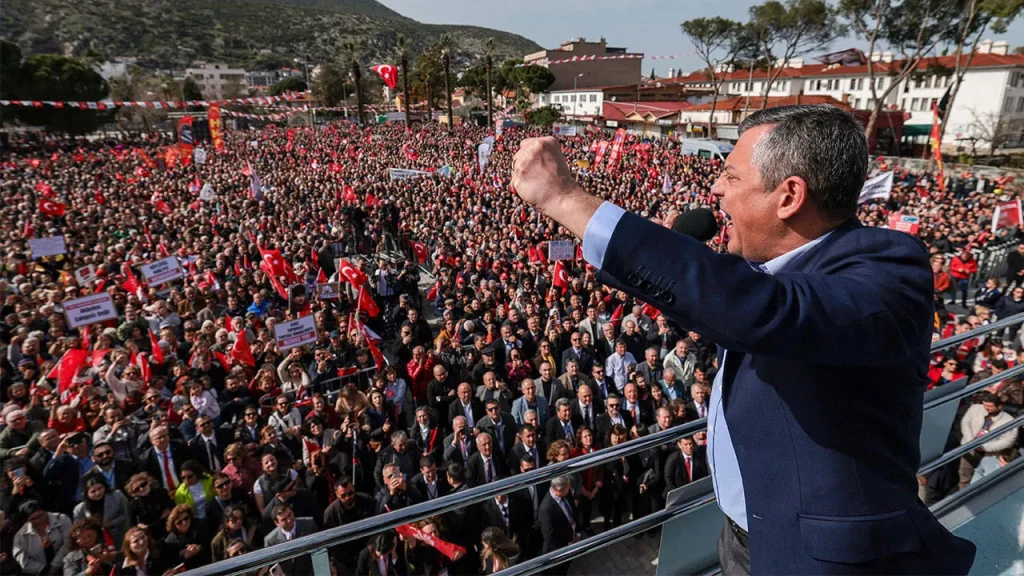 ozgur-ozel-den-aym-uyelerine-akbelen-cagrisi-bu-gunahkar-erdogana-dur-deyin