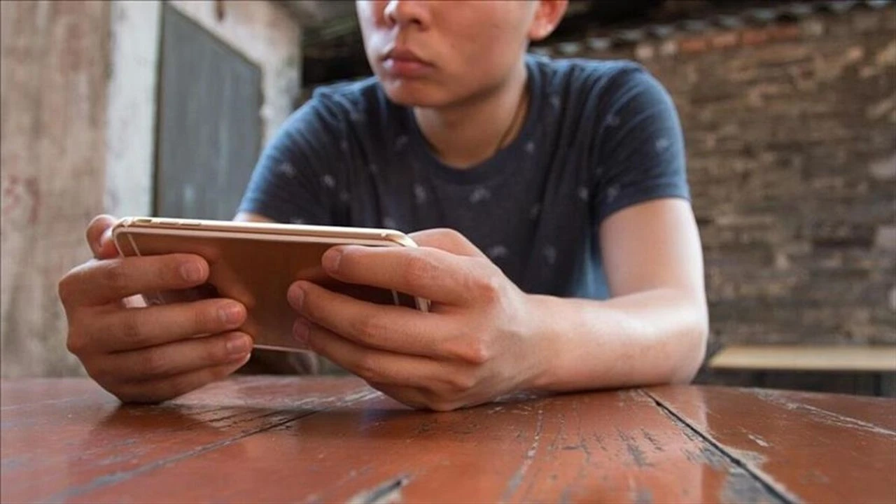 16 yaş altı için esnek kısıtlama planı |